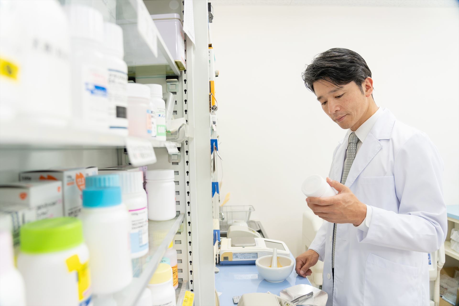 50代が活躍 | 奈良県生駒市で薬局の求人なら株式会社ヤスイ薬局